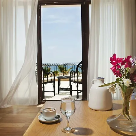 Kairaba Alacati & Hotel 2*